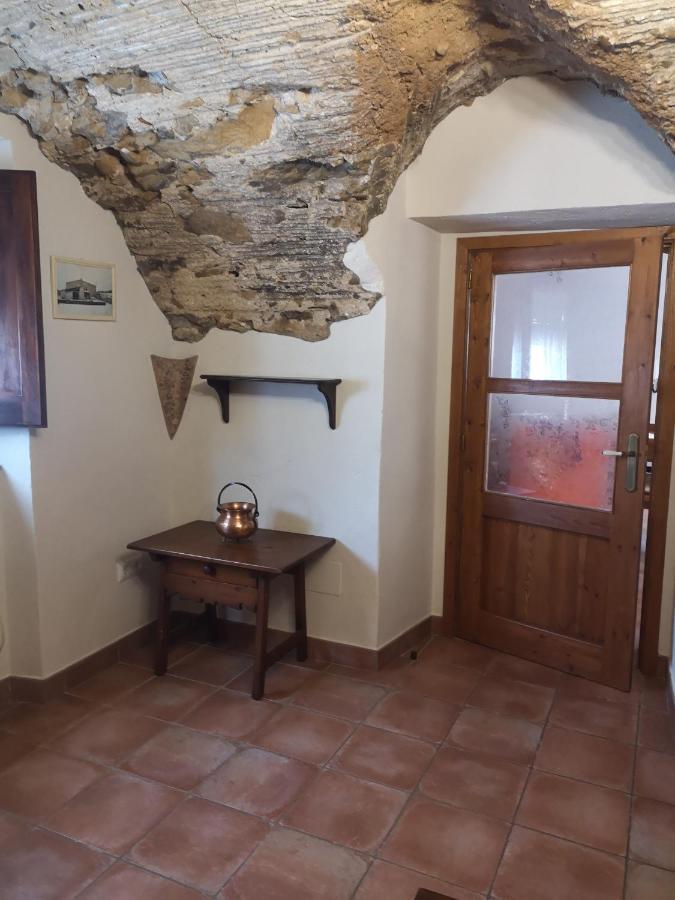 Casa Rural, Masia Antigua Restaurada Holiday home *